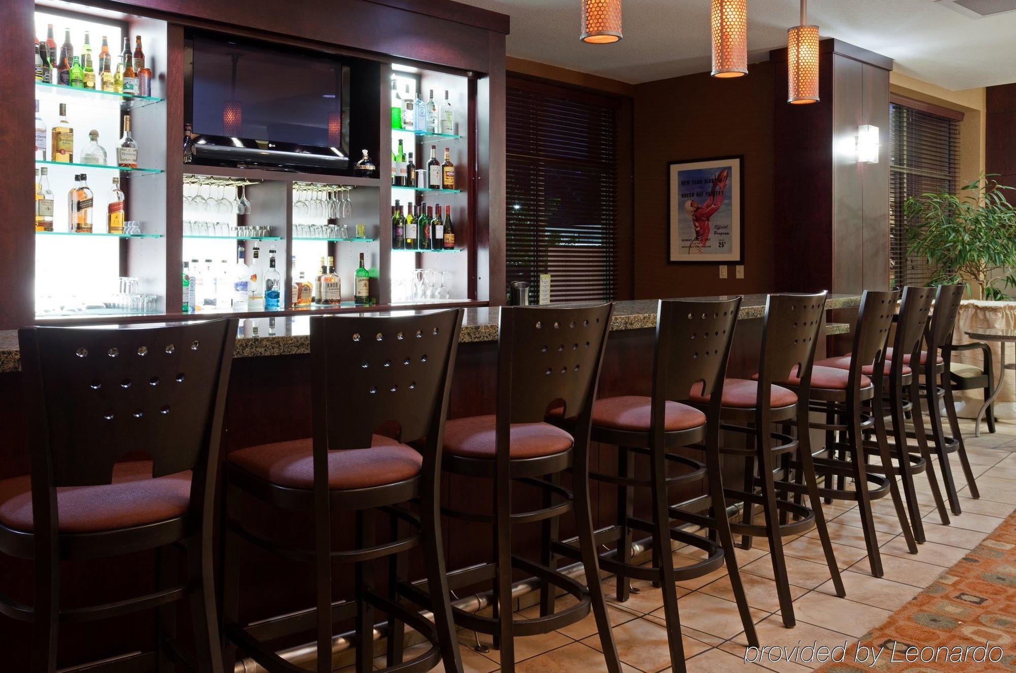 Holiday Inn & Suites Green Bay Stadium By Ihg Экстерьер фото